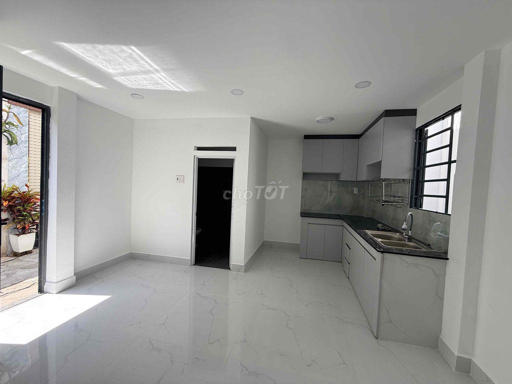 Nhà 100m² SHR giá chỉ 3,75 tỷ – Ngang 8m, gần Gò Vấp, kinh doanh tốt