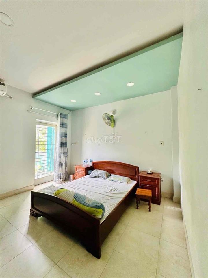 Nhà K82 Trung Mỹ Tây 6x20m, 121m², đối diện công viên, KD đẹp