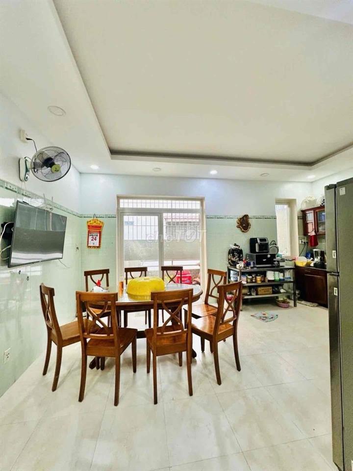 Nhà K82 Trung Mỹ Tây 6x20m, 121m², đối diện công viên, KD đẹp