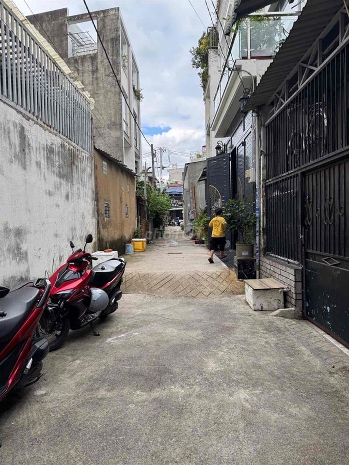 Nhà 2 tầng 4x12 ô tô tới nhà, sát Hiệp Thành City, sổ hoàn công