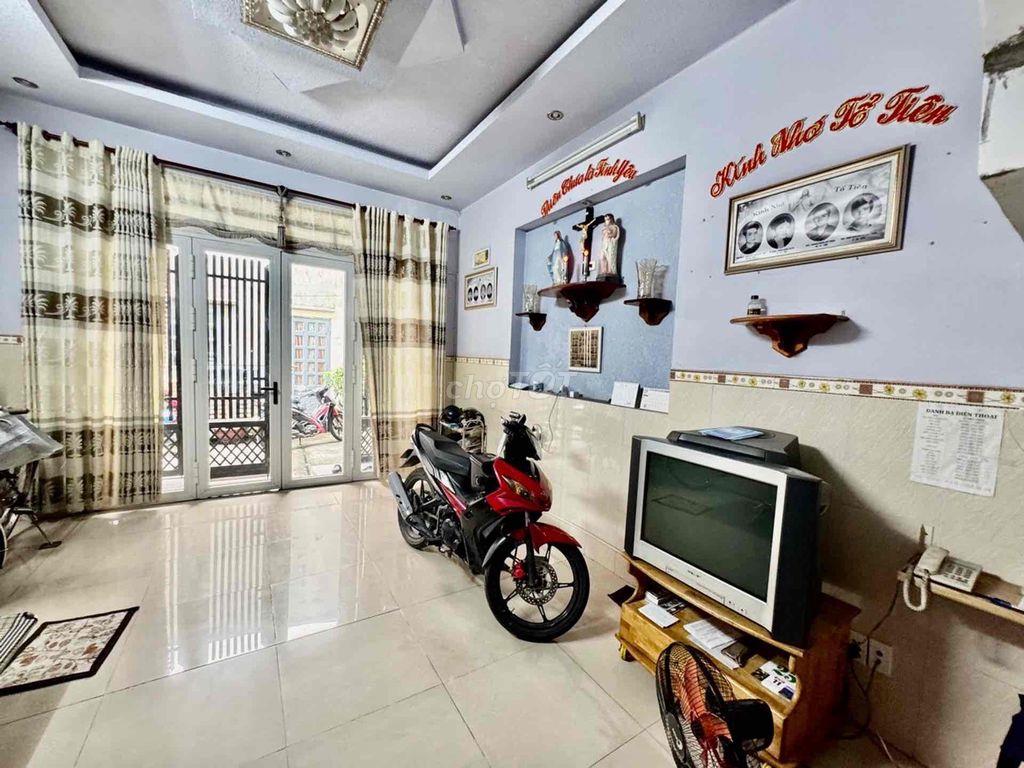 Bán gấp nhà 4PN 75m² hẻm xe hơi Nguyễn Thành Vĩnh, chỉ 5,6 tỷ