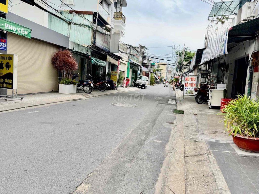 Bán gấp nhà 4PN 75m² hẻm xe hơi Nguyễn Thành Vĩnh, chỉ 5,6 tỷ