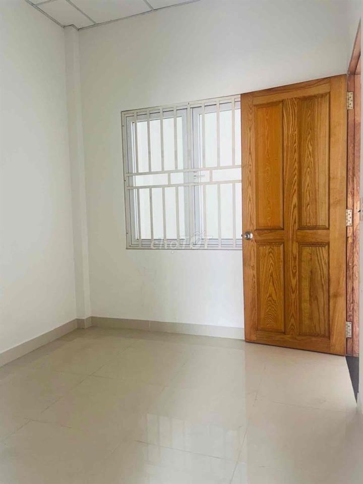 Nhà 2 tầng Tân Thới Hiệp 4x15m SHR, sân sau thoáng chỉ 3,3 tỷ