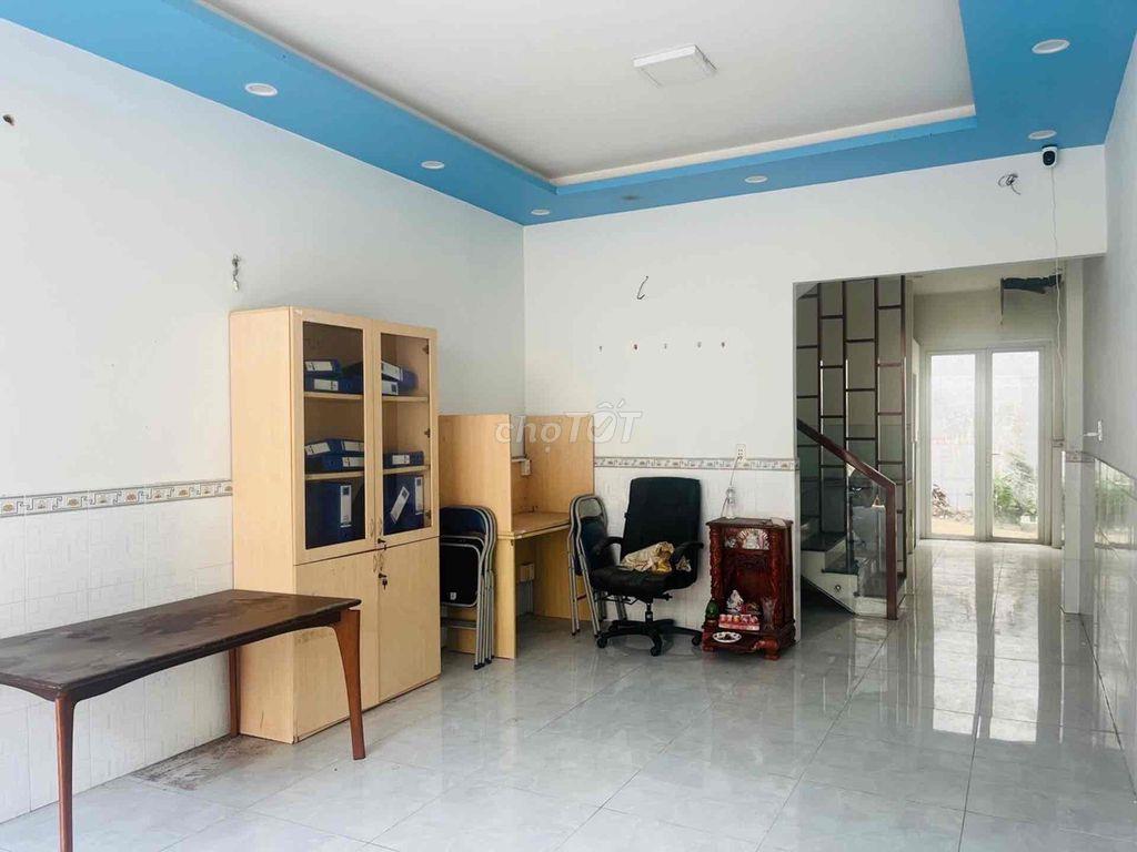 Nhà 2 tầng Tân Thới Hiệp 4x15m SHR, sân sau thoáng chỉ 3,3 tỷ