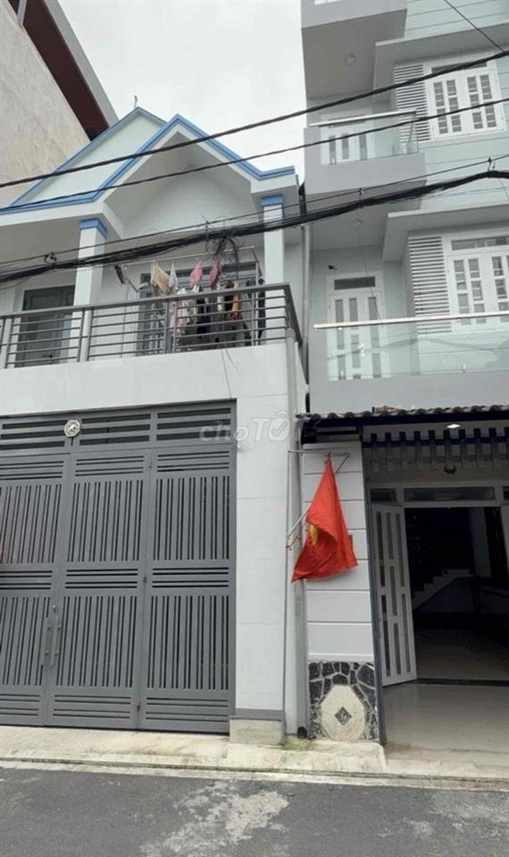 Hot! Nhà 4 tầng 60m², ô tô vào nhà, đối diện Hiệp Thành City, 5,7 tỷ