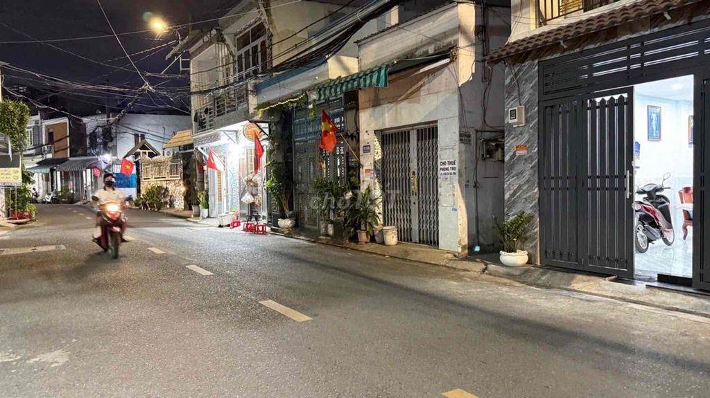 NHÀ GIÁ TỐT Q12_GẦN BẾN XE BUÝT HIỆP THÀNH_SÁT LÊ VĂN KHƯƠNG_DT:4x12