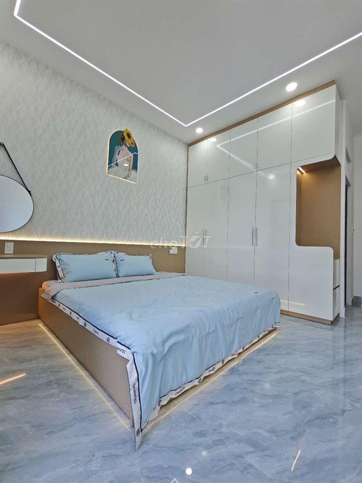 Nhà mới xây gần BV Quận 12, 4mx20m, 1 trệt 3 lầu,gara xe hơi