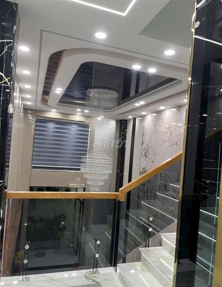 Nhà Mới Xây đường Thới An 05, 1 trệt 1 lửng 3 lầu, 5PN, chỗ đậu xe hơi