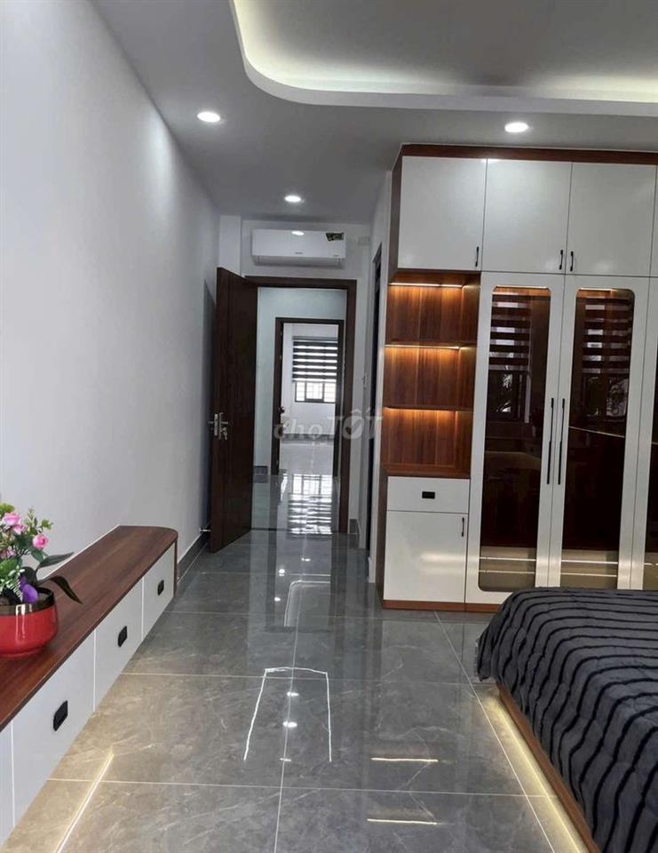 Nhà Mới Xây đường Thới An 05, 1 trệt 1 lửng 3 lầu, 5PN, chỗ đậu xe hơi