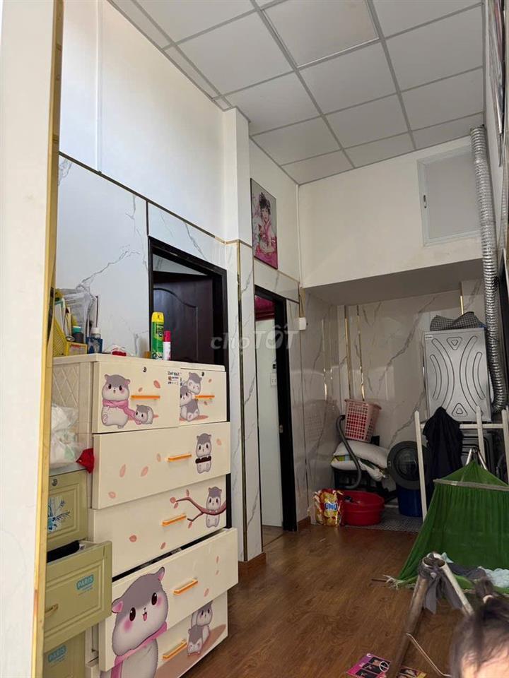 cần bán để chuyển đến vị trí gần trường học của các con
