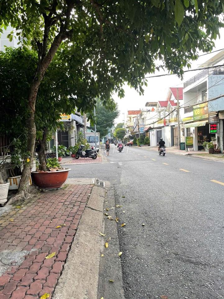 Bán nhà 97 Nguyễn Thị Xinh, có giá tốt cho khách hàng thiện chí.