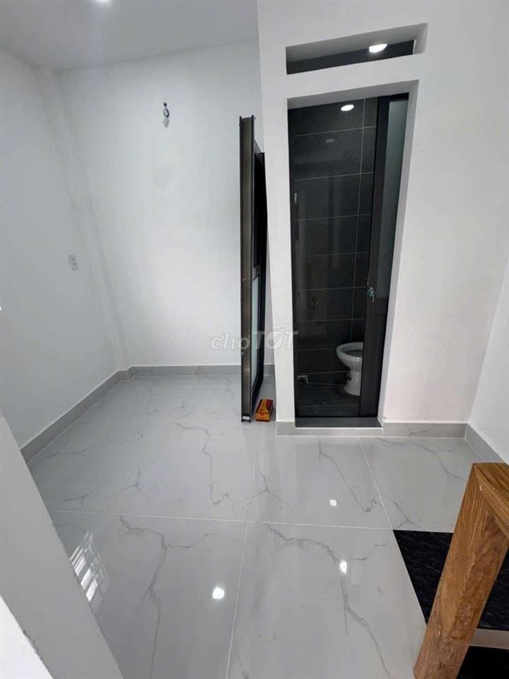 NHÀ 1 TRỆT 1 LẦU ￼3.3×6m HIỆP THÀNH 17