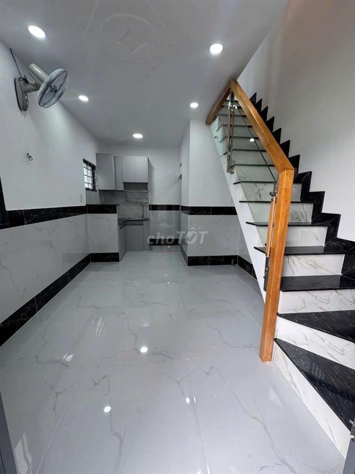 NHÀ 1 TRỆT 1 LẦU ￼3.3×6m HIỆP THÀNH 17