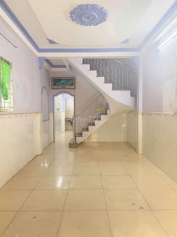 SHT HẺM 5M GẦN  BẾN XE BUÝT HIỆP THÀNH 