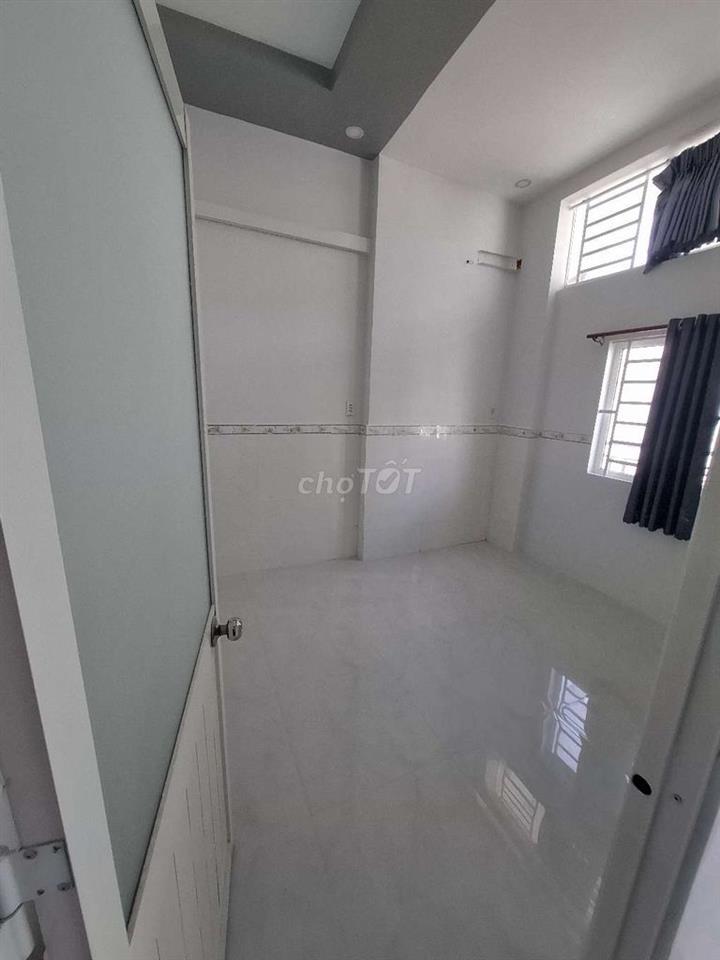 SHR SÁT CHỢ THIẾC 3P 2WC BÁN GẤP