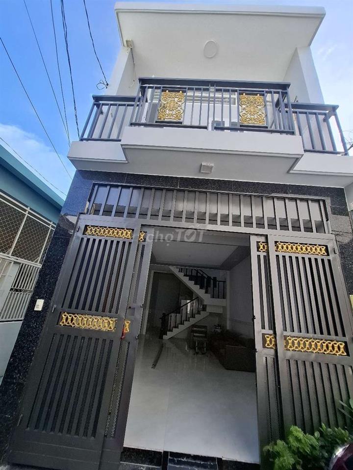 SHR SÁT CHỢ THIẾC 3P 2WC BÁN GẤP