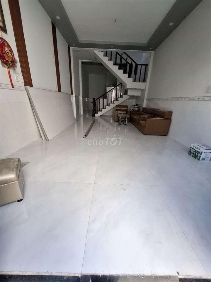 SHR SÁT CHỢ THIẾC 3P 2WC BÁN GẤP