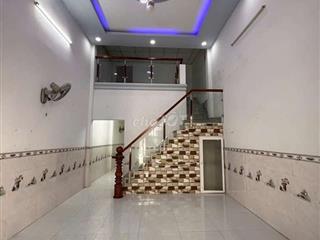 Nhà đức lững . Đường HT-17 củ giờ TTH .