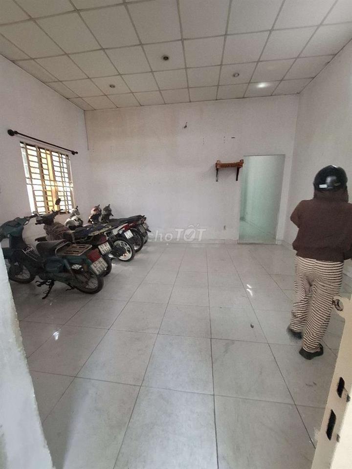 110m cho thuê  hẻm  xe hơi thông 