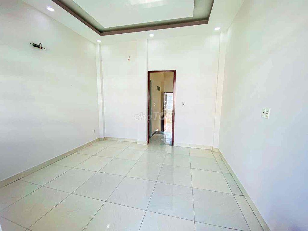 BÁN NHÀ THẠNH XUÂN 22 - 1 trệt 1 lầu - Gần Chợ Minh Phát