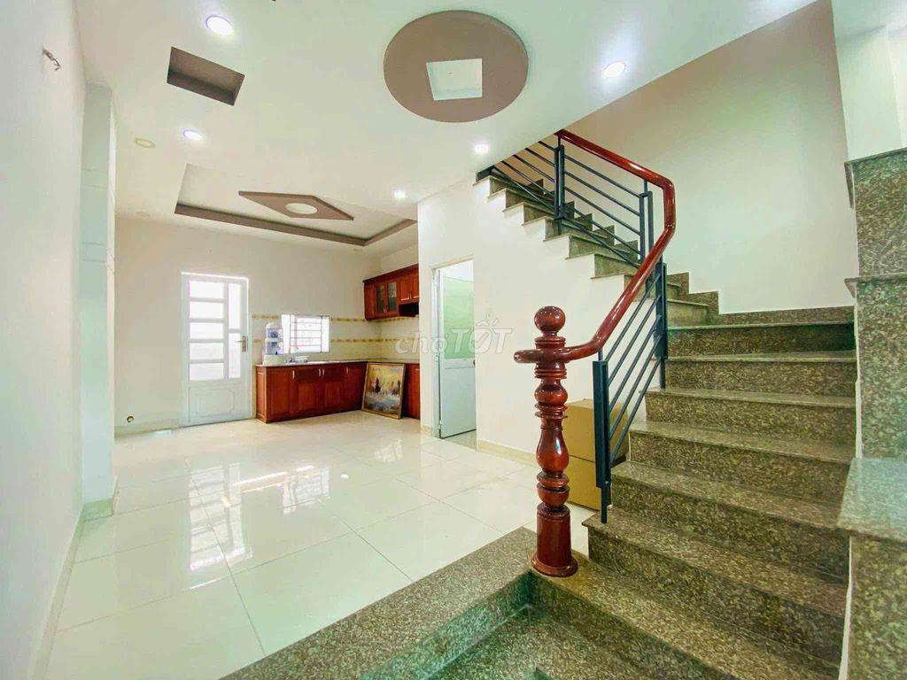 BÁN NHÀ THẠNH XUÂN 22 - 1 trệt 1 lầu - Gần Chợ Minh Phát