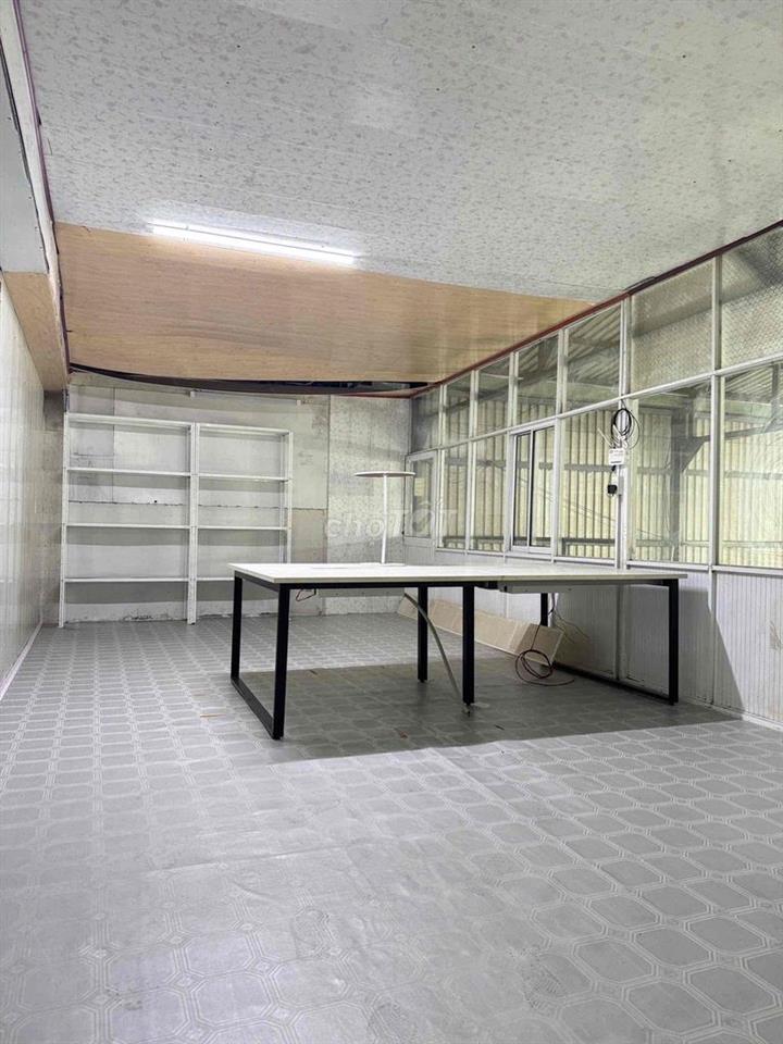 CHO THUÊ XƯỞNG 12x25,SD350m,28tr/th,TL,Lê Thị Riêng.