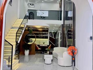 Bán Nhà Sổ Chung 4m4x13,đúc lửng ,HXH 2tỷ650tr,2/ Lê Văn khương