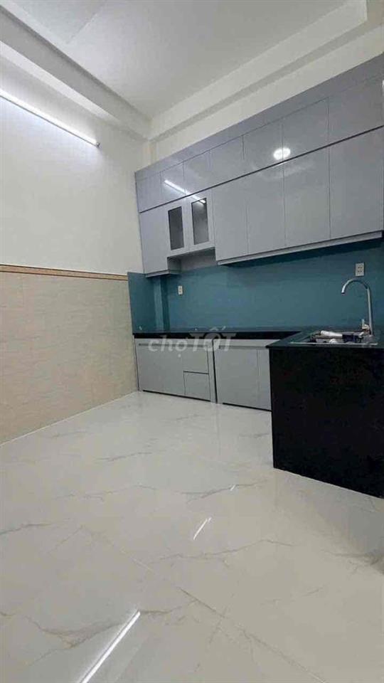 Bán Nhà MT Sổ Chung,3m50x10,3lầu,3tỷ180tr,MT Nguyễn Thị Thơi.Tphcm