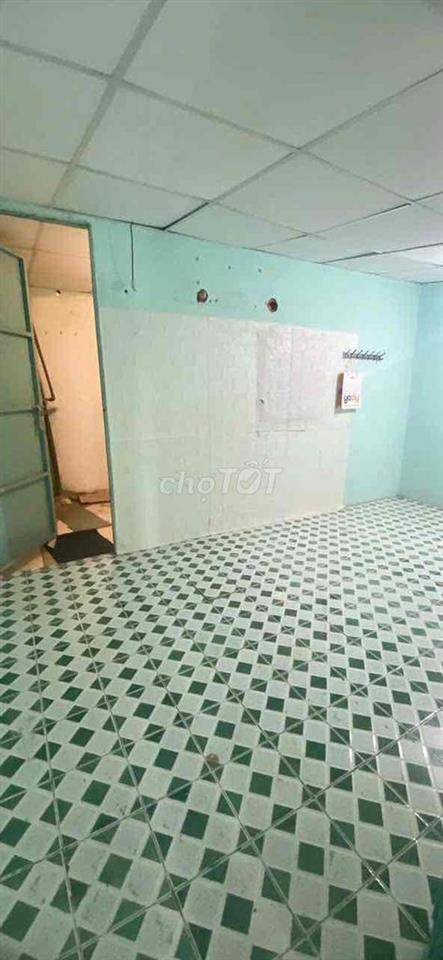 Cho thuê nhà 4x11,lửng,5tr/th,hiệp thành 45.lê văn khương