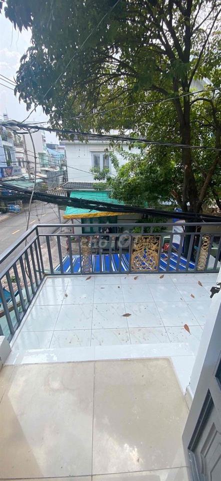 Bán Nhà Sổ Chung Sát MT hiệp thành 45,3.3x12,3lầu,2tỷ850tr,