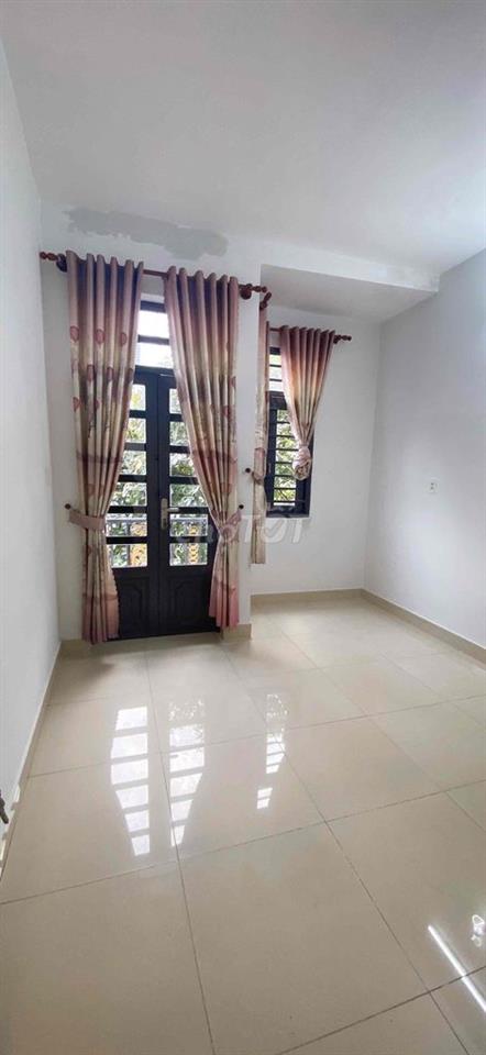 Bán Nhà Sổ Chung Sát MT hiệp thành 45,3.3x12,3lầu,2tỷ850tr,