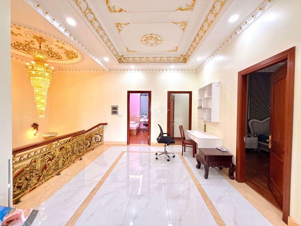 BIỆT PHỦ SÂN VƯỜN-FULL NỘI THẤT-KẾ VINHOME HÓC MÔN-NGAY CẦU LỚN-26.8tỷ