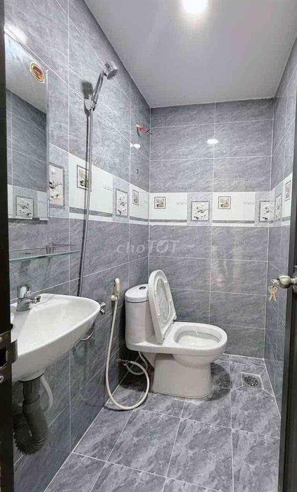 nhà vị trí víp, buôn bán kd được