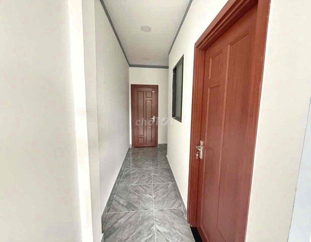 nhà 3PN, giáp GV, nhà mới - đẹp
