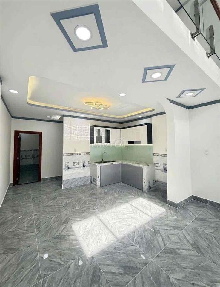 nhà 3PN, giáp GV, nhà mới - đẹp