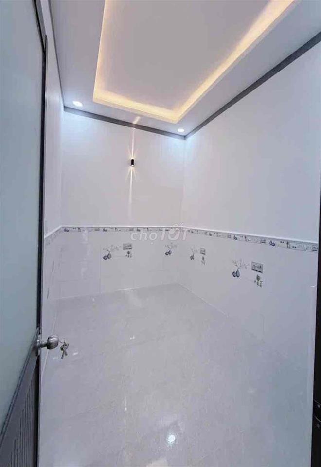 Nhà giá rẻ, cần tiền bán gấp