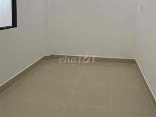 Nhà giá rẻ Q12
