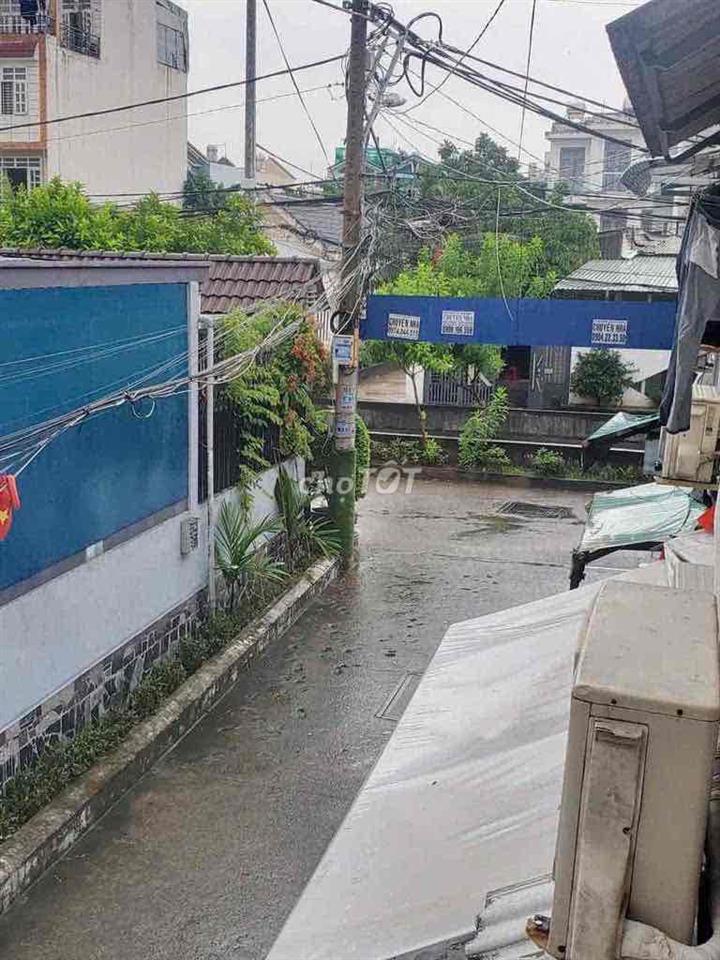 cần bán nhà q12