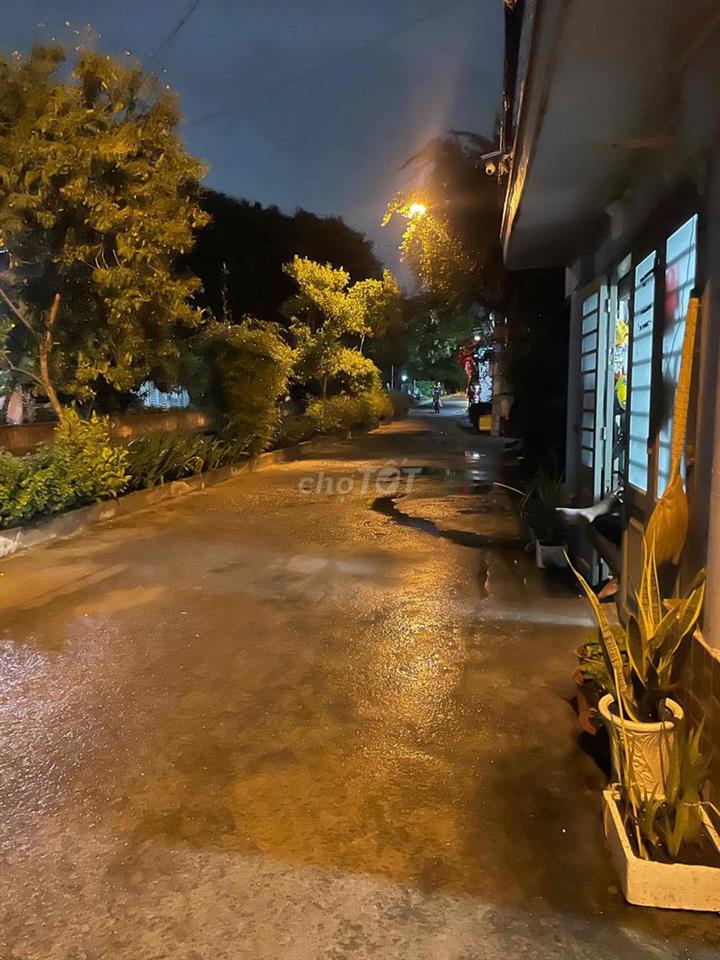 cần bán nhà Quận 12