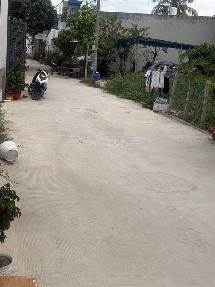 Chính chủ Nhà mới xây 3 phòng ngủ 1 trệt 1 lửng Quận 12