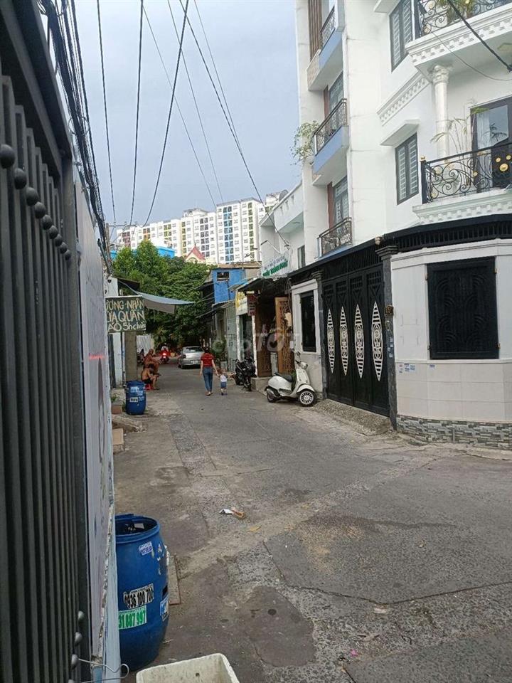 Ngang 7.5m - TÂN THỚI NHẤT 13B, KHU BÀN CỜ LẠC QUANG - Bán Nhà có TL