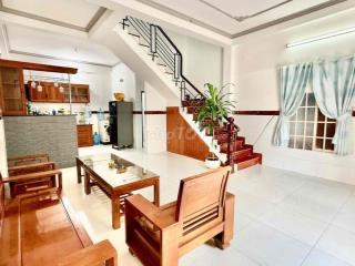 chính chủ Bán Nhà Phố hướng đông nam, Ngang 5m gần chợ gần chung cư