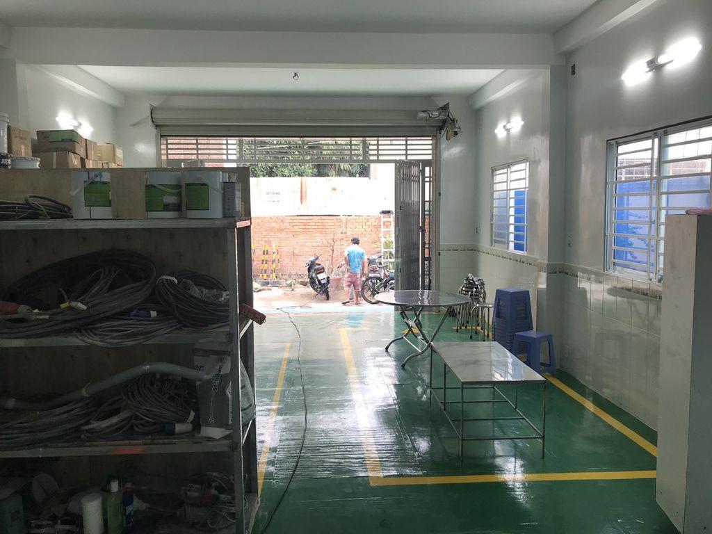 Bán đất tặng nhà hẻm xe hơi 6m