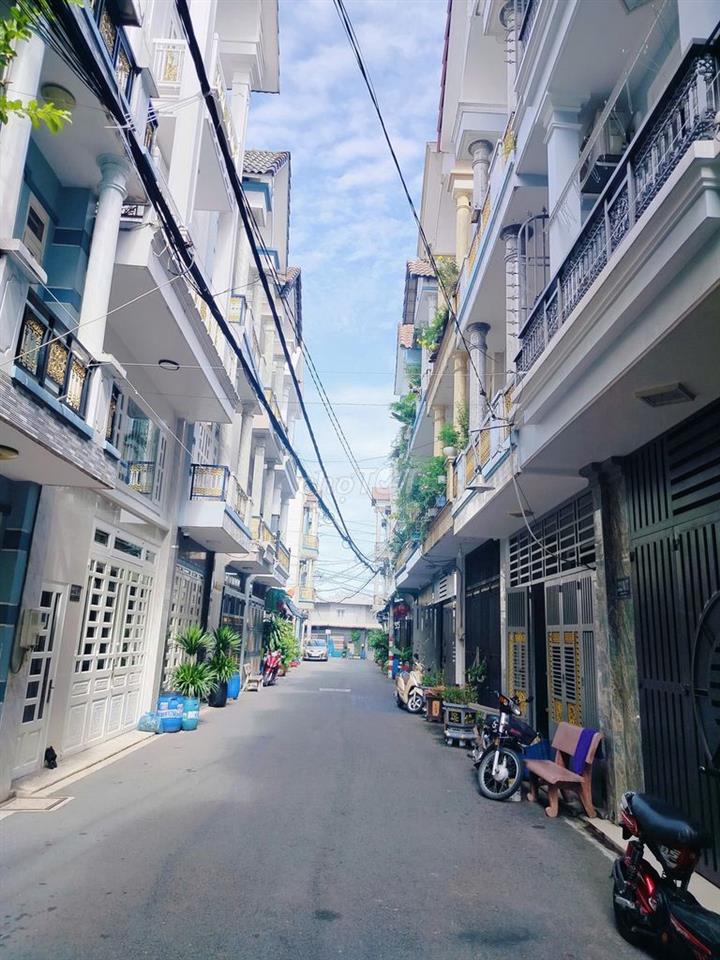 Chính chủ bán nhà phố đẹp – Hẻm ô tô – Nhà rộng, khu dân cư yên tĩnh