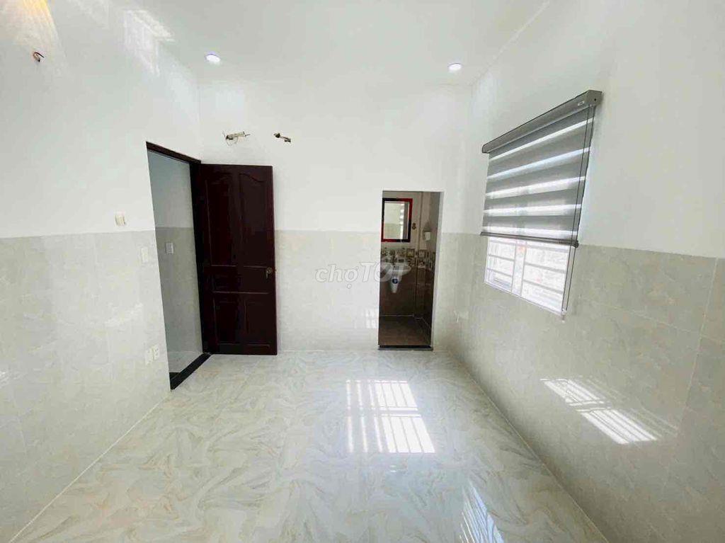 nhà mặt tiền kinh doanh buôn bán 5 x14 nhà 3 lầu 5pn 5wc