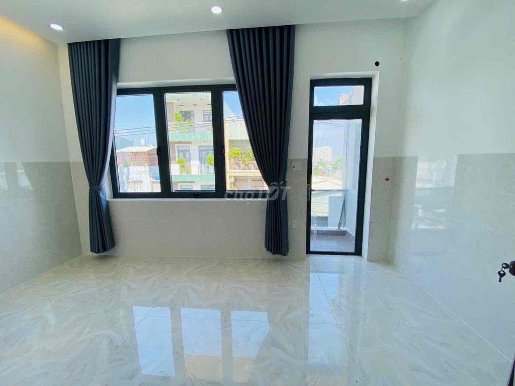 nhà mặt tiền kinh doanh buôn bán 5 x14 nhà 3 lầu 5pn 5wc