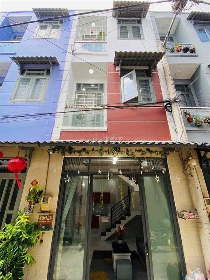 Bán nhà cách chợ thạnh xuân 100m shr 4,7 x12m nhà cấp 4 nhà nát