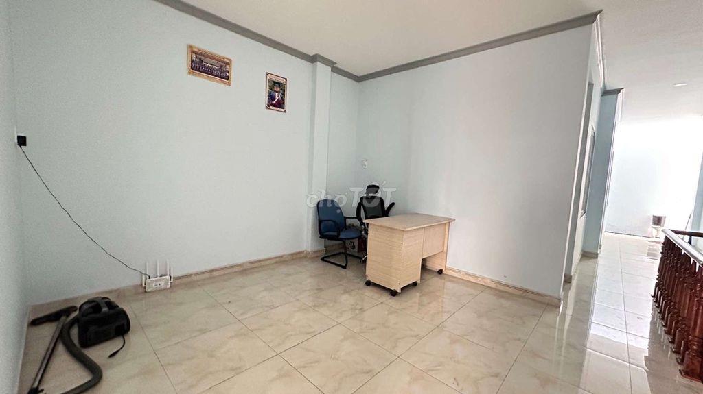 BÁN NHÀ 3 TẦNG BTCT ĐÚC HẺM XE HƠI ĐƯỜNG LÂM THỊ HỐ- TRUNG MỸ TÂY 