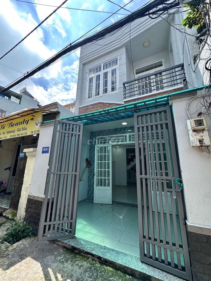 BÁN NHÀ ĐẸP 2 TẦNG BTCT ĐÚC HẺM XE HƠI ĐƯỜNG LÊ VĂN KHƯƠNG