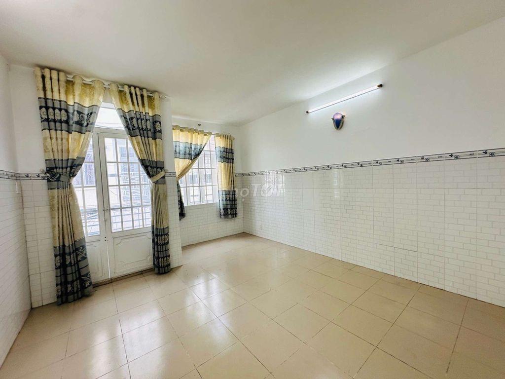 BÁN NHÀ ĐẸP 2 TẦNG BTCT ĐÚC HẺM XE HƠI ĐƯỜNG LÊ VĂN KHƯƠNG
